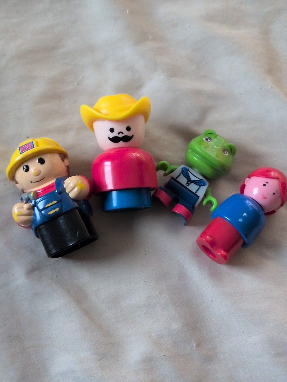 Lot Of 4 Building Toy Figures Mega Bloks Unico Viking Toys